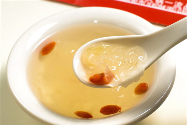 銀耳湯喝多了會胖嗎 銀耳湯喝多了會怎么樣 銀耳湯喝多了會胖嗎 銀耳湯喝多了會怎么樣