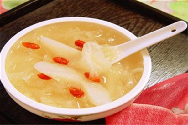 銀耳湯升糖指數(shù)高嗎 銀耳湯血糖高的人能喝嗎 銀耳湯升糖指數(shù)高嗎 銀耳湯血糖高的人能喝嗎
