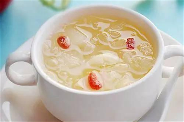 銀耳湯有膠原蛋白嗎 銀耳湯可以美容養(yǎng)顏嗎 銀耳湯有膠原蛋白嗎 銀耳湯可以美容養(yǎng)顏嗎