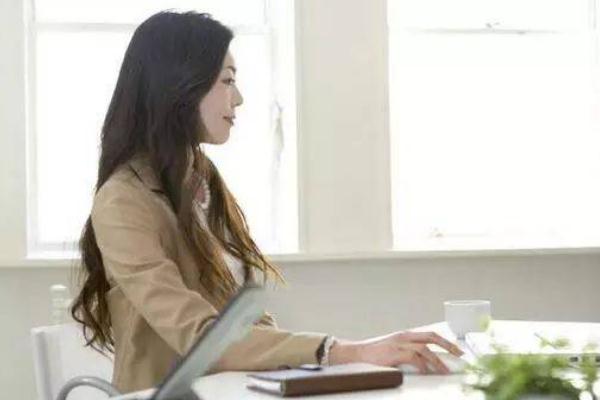 久坐會導致月經(jīng)不調(diào)嗎 久坐會導致輸卵管堵塞嗎 久坐會導致月經(jīng)不調(diào)嗎 久坐會導致輸卵管堵塞嗎