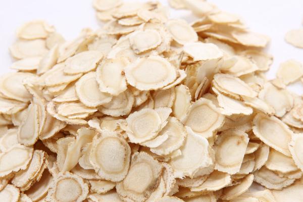 西洋參會(huì)導(dǎo)致失眠嗎 西洋參會(huì)加重濕氣嗎 西洋參會(huì)導(dǎo)致失眠嗎 西洋參會(huì)加重濕氣嗎