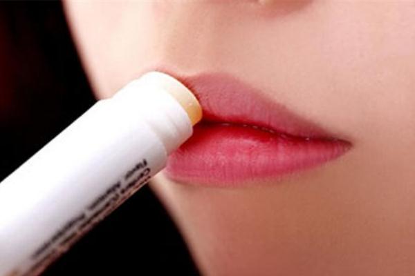 唇炎會傳染嗎 唇炎會自愈嗎 唇炎會傳染嗎 唇炎會自愈嗎