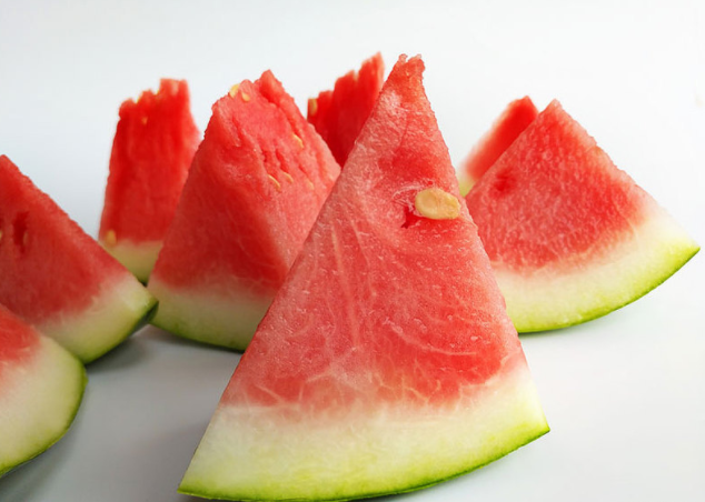 隔夜西瓜能不能吃 吃隔夜西瓜中毒癥狀 隔夜西瓜能不能吃 吃隔夜西瓜中毒癥狀