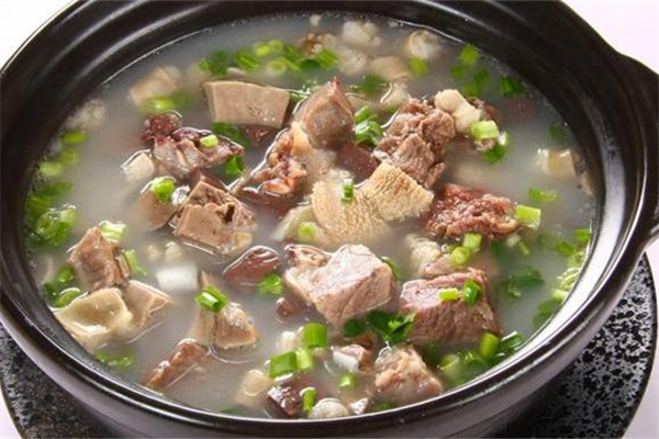 夏天喝羊湯會(huì)上火嗎 夏天喝羊湯對(duì)身體有什么好處 夏天喝羊湯會(huì)上火嗎 夏天喝羊湯對(duì)身體有什么好處