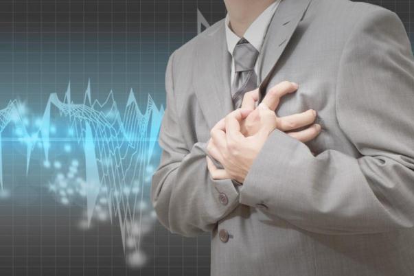 心臟病會(huì)引起背部疼痛嗎 心臟病會(huì)引起頭暈嗎 心臟病會(huì)引起背部疼痛嗎 心臟病會(huì)引起頭暈嗎