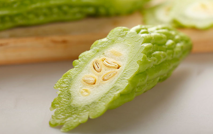 苦瓜不適合哪些人吃 苦瓜里面有蟲(chóng)子是怎么回事 苦瓜不適合哪些人吃 苦瓜里面有蟲(chóng)子是怎么回事