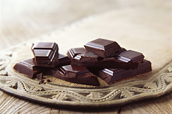 黑巧克力和黑咖啡哪個(gè)更減肥 黑巧克力和黑咖啡的區(qū)別 黑巧克力和黑咖啡哪個(gè)更減肥 黑巧克力和黑咖啡的區(qū)別