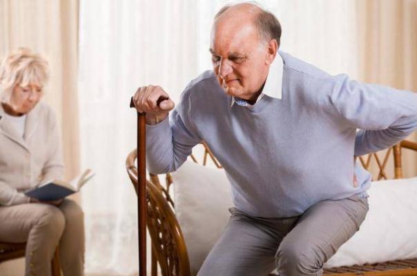 骨質(zhì)疏松的主要原因 骨質(zhì)疏松癥的好發(fā)人群 骨質(zhì)疏松的主要原因 骨質(zhì)疏松癥的好發(fā)人群