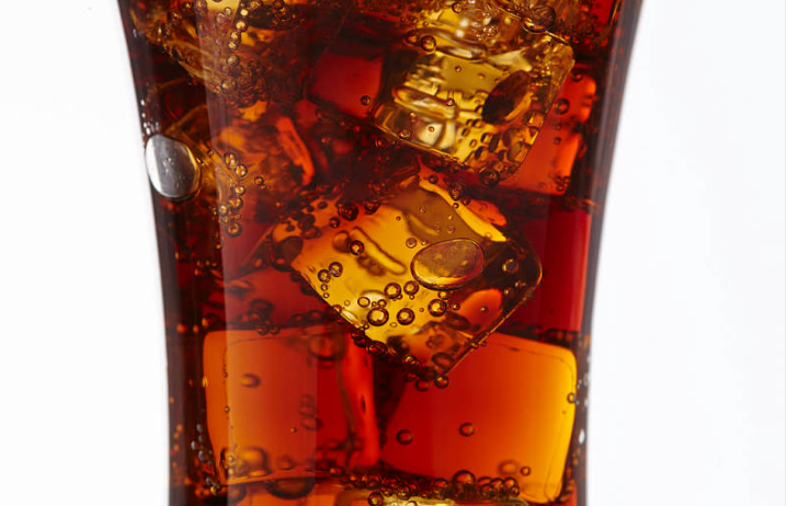 冰凍易拉罐可樂(lè)會(huì)爆炸嗎 塑料瓶可樂(lè)放冰箱會(huì)爆炸嗎 冰凍易拉罐可樂(lè)會(huì)爆炸嗎 塑料瓶可樂(lè)放冰箱會(huì)爆炸嗎