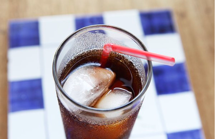 可樂加熱能喝嗎 可樂加熱以后喝對(duì)身體有害嗎 可樂加熱能喝嗎 可樂加熱以后喝對(duì)身體有害嗎