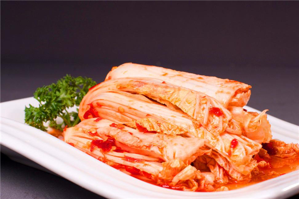 泡菜泡出來太酸是什么原因 泡菜太酸了放點什么好 泡菜泡出來太酸是什么原因 泡菜太酸了放點什么好