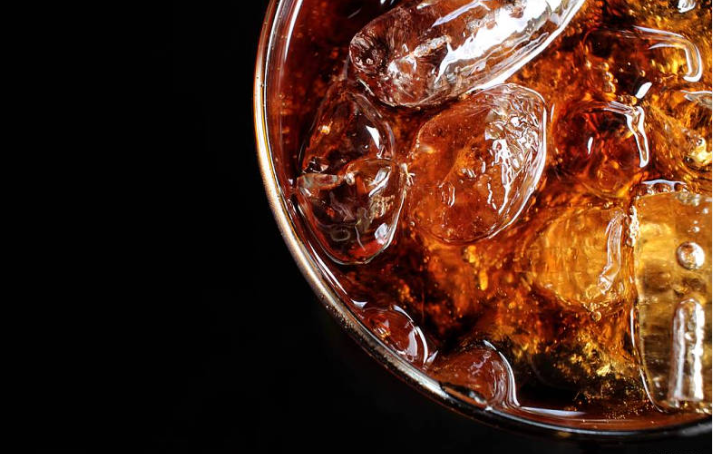 冰凍易拉罐可樂(lè)會(huì)爆炸嗎 塑料瓶可樂(lè)放冰箱會(huì)爆炸嗎 冰凍易拉罐可樂(lè)會(huì)爆炸嗎 塑料瓶可樂(lè)放冰箱會(huì)爆炸嗎