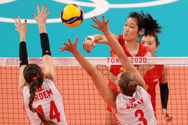 中國女排東京奧運(yùn)首秀 首戰(zhàn)0:3告負(fù)土耳其 中國女排東京奧運(yùn)首秀 首戰(zhàn)0:3告負(fù)土耳其