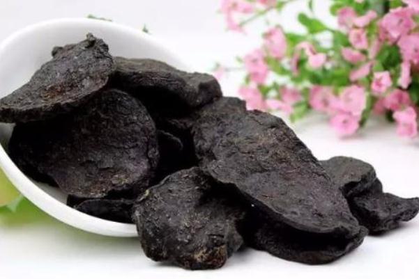 何首烏怎么吃生發(fā)最有效 何首烏泡酒有什么功效 何首烏怎么吃生發(fā)最有效 何首烏泡酒有什么功效