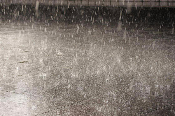 河南10個(gè)市縣5天降了一年的雨 長(zhǎng)時(shí)間下雨會(huì)導(dǎo)致地面怎么樣 河南10個(gè)市縣5天降了一年的雨 長(zhǎng)時(shí)間下雨會(huì)導(dǎo)致地面怎么樣