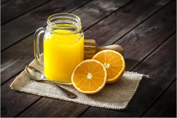 橙汁有點(diǎn)苦怎么回事 鮮榨橙汁要怎樣才不會苦