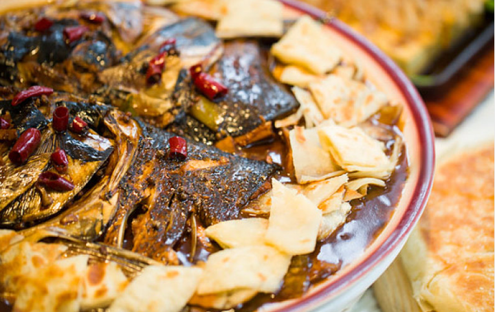 減肥能吃魚嗎晚上 魚頭和魚肉哪個營養(yǎng)價值高 減肥能吃魚嗎晚上 魚頭和魚肉哪個營養(yǎng)價值高