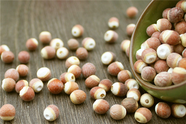 芡實(shí)要泡多久才能煮 芡實(shí)泡一夜之后還有效果嗎 芡實(shí)要泡多久才能煮 芡實(shí)泡一夜之后還有效果嗎