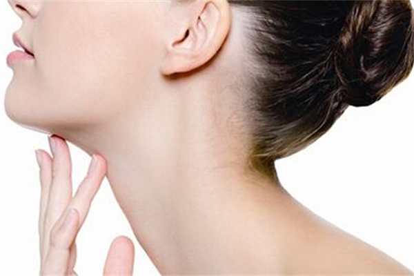 頸霜有必要單獨買嗎 頸霜有美白的效果嗎 頸霜有必要單獨買嗎 頸霜有美白的效果嗎