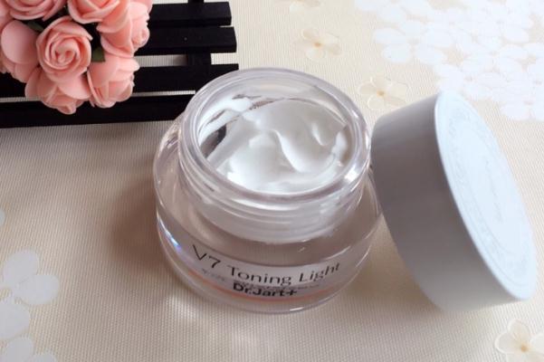 素顏霜可以直接涂嗎 素顏霜可以每天使用嗎 素顏霜可以直接涂嗎 素顏霜可以每天使用嗎