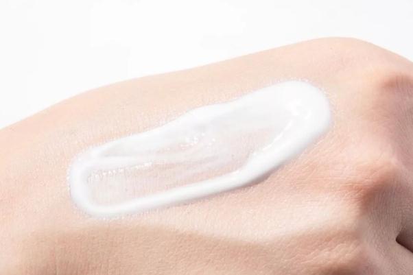 素顏霜是隔離嗎 用素顏霜需要隔離嗎 素顏霜是隔離嗎 用素顏霜需要隔離嗎