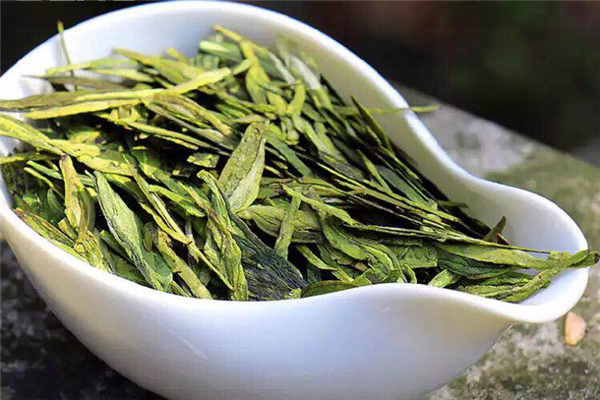 西湖龍井什么時(shí)間喝最好 西湖龍井一天喝多少合適 西湖龍井什么時(shí)間喝最好 西湖龍井一天喝多少合適