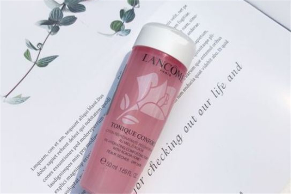 玫瑰水保濕補(bǔ)水效果好嗎 玫瑰水保濕原理 玫瑰水保濕補(bǔ)水效果好嗎 玫瑰水保濕原理