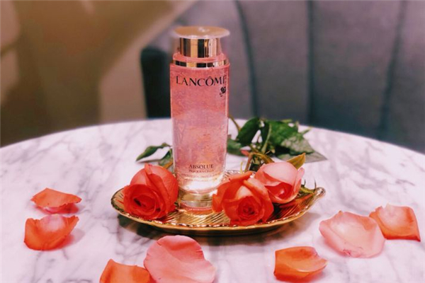 玫瑰水怎么制作方法 自制玫瑰水可以保存多久 玫瑰水怎么制作方法 自制玫瑰水可以保存多久