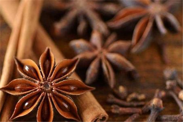 八角在鹵水中的作用 八角在鹵水中的用量 八角在鹵水中的作用 八角在鹵水中的用量
