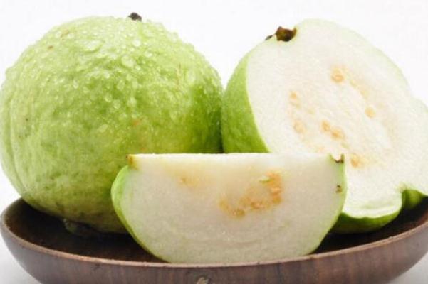 番石榴有蟲是怎么回事 孕婦吃了有蟲子的番石榴怎么辦 番石榴有蟲是怎么回事 孕婦吃了有蟲子的番石榴怎么辦