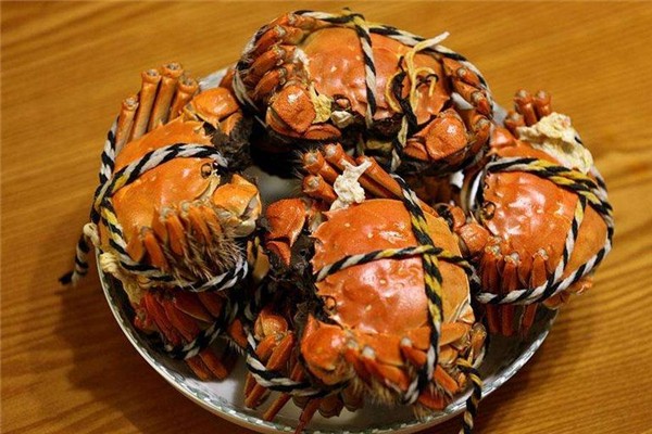 螃蟹蒸的時(shí)候?yàn)槭裁床幌?蒸螃蟹要放什么 螃蟹蒸的時(shí)候?yàn)槭裁床幌?蒸螃蟹要放什么