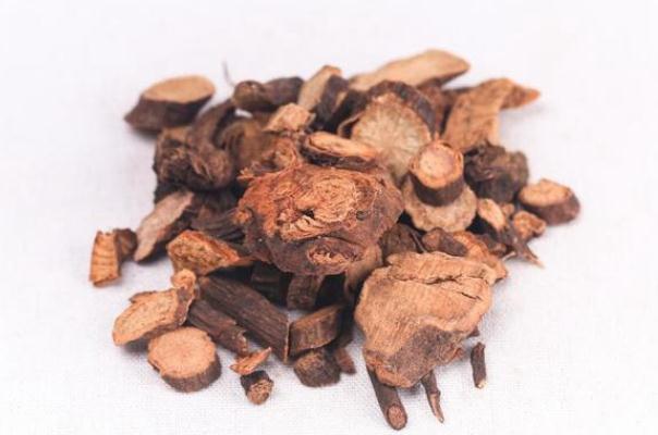 赤芍是芍藥嗎 白芍和赤芍的區(qū)別 赤芍是芍藥嗎 白芍和赤芍的區(qū)別