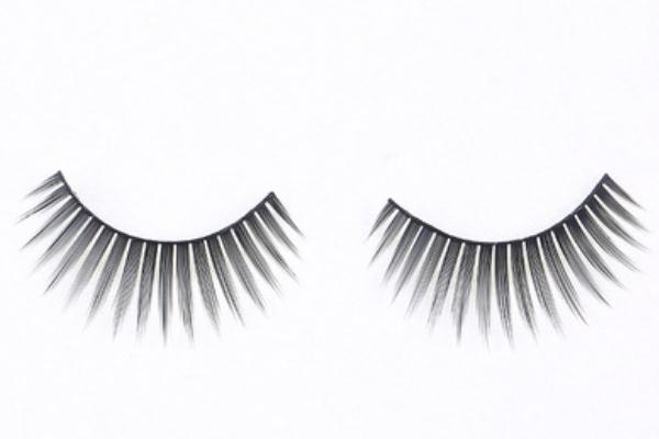 假睫毛要刷睫毛膏嗎 假睫毛要天天取下來(lái)嗎 假睫毛要刷睫毛膏嗎 假睫毛要天天取下來(lái)嗎