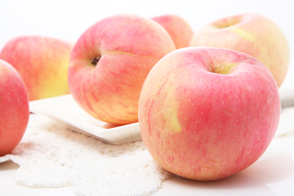 蘋果怎么吃對身體好 蘋果含有哪些營養(yǎng)成分 蘋果怎么吃對身體好 蘋果含有哪些營養(yǎng)成分