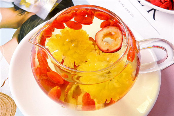 山楂菊花茶的好處 山楂菊花茶可以天天喝嗎 山楂菊花茶的好處 山楂菊花茶可以天天喝嗎