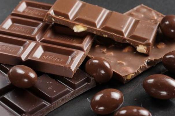 巧克力有咖啡的成分嗎 巧克力有酒精成分嗎 巧克力有咖啡的成分嗎 巧克力有酒精成分嗎