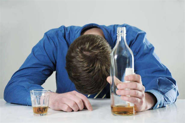 酒精肝會影響性功能嗎 酒精肝跟性功能有關系嗎 酒精肝會影響性功能嗎 酒精肝跟性功能有關系嗎