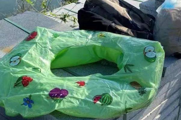 男子為回揚州套游泳圈強渡長江 游泳體力不支怎么辦 男子為回揚州套游泳圈強渡長江 游泳體力不支怎么辦