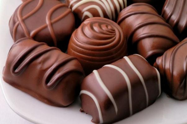 巧克力會不會發(fā)胖 不吃飯吃巧克力會胖嗎 巧克力會不會發(fā)胖 不吃飯吃巧克力會胖嗎
