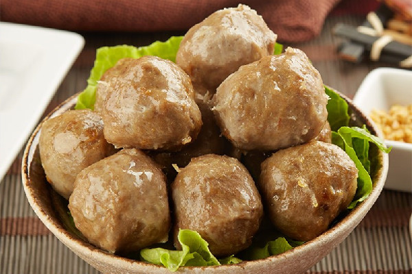 做牛肉丸為什么要加冰塊 牛肉丸加什么粉有彈性 做牛肉丸為什么要加冰塊 牛肉丸加什么粉有彈性