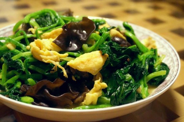 菠菜可以和雞蛋一起吃嗎 菠菜可以和豆腐一起吃嗎 菠菜可以和雞蛋一起吃嗎 菠菜可以和豆腐一起吃嗎