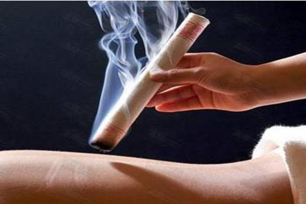 艾灸的功效與作用 哪些部位不能艾灸 艾灸的功效與作用 哪些部位不能艾灸