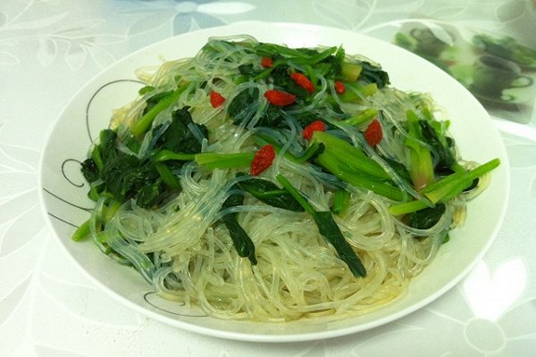 菠菜怎么涼拌好吃 涼拌菠菜汁怎么調(diào) 菠菜怎么涼拌好吃 涼拌菠菜汁怎么調(diào)