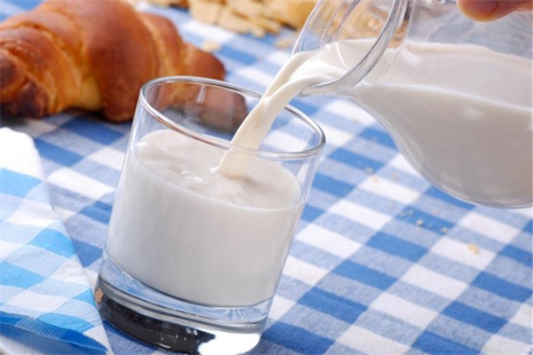 羊奶可以降血糖嗎 羊奶糖尿病的人能喝嗎 羊奶可以降血糖嗎 羊奶糖尿病的人能喝嗎