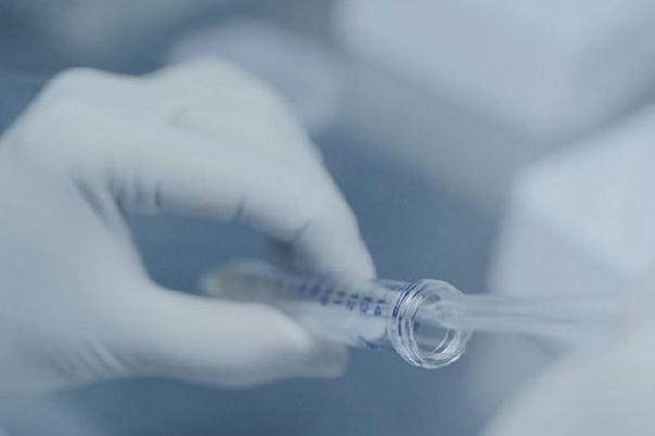 試管嬰兒對(duì)女人身體傷害大嗎 試管嬰兒對(duì)孩子健康嗎 試管嬰兒對(duì)女人身體傷害大嗎 試管嬰兒對(duì)孩子健康嗎