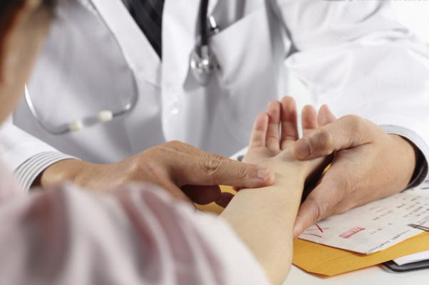 把脈可以看出宮寒嗎 把脈可以看出濕氣重么 把脈可以看出宮寒嗎 把脈可以看出濕氣重么