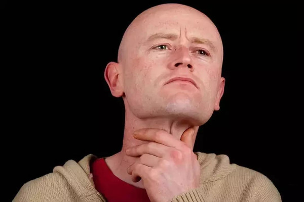 慢性咽炎吃什么藥好 慢性咽炎可以吃西瓜霜含片嗎 慢性咽炎吃什么藥好 慢性咽炎可以吃西瓜霜含片嗎