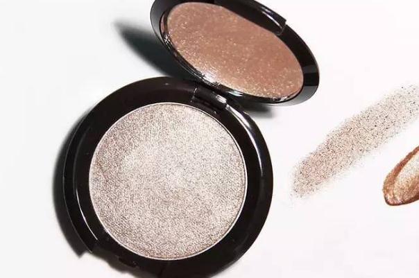 高光粉有必要用嗎 素顏可以用高光粉嗎 高光粉有必要用嗎 素顏可以用高光粉嗎