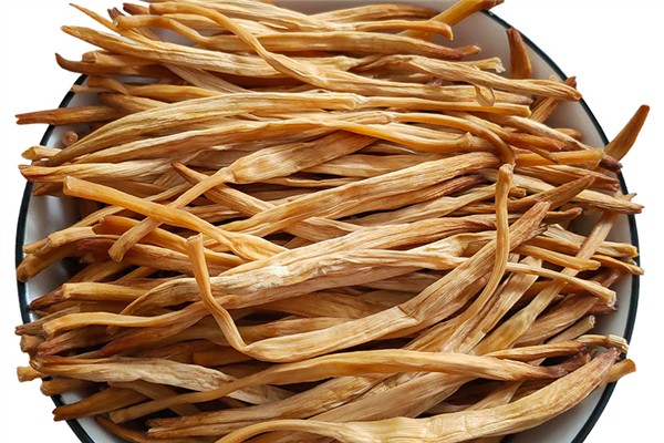 黃花菜一次吃多少合適 黃花菜吃多了有害處嗎 黃花菜一次吃多少合適 黃花菜吃多了有害處嗎