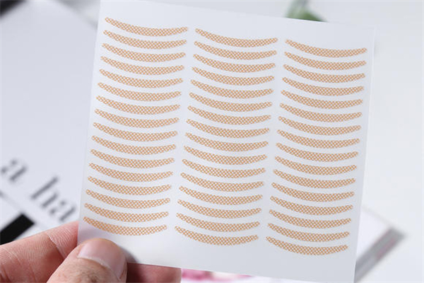 雙眼皮貼會導致眼皮松弛嗎 雙眼皮貼貼久了有害嗎 雙眼皮貼會導致眼皮松弛嗎 雙眼皮貼貼久了有害嗎